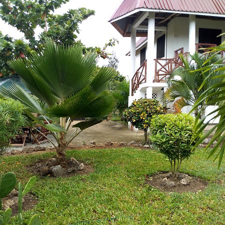 Sea Breeze Villas Kenya Diani Beach Eksteriør billede